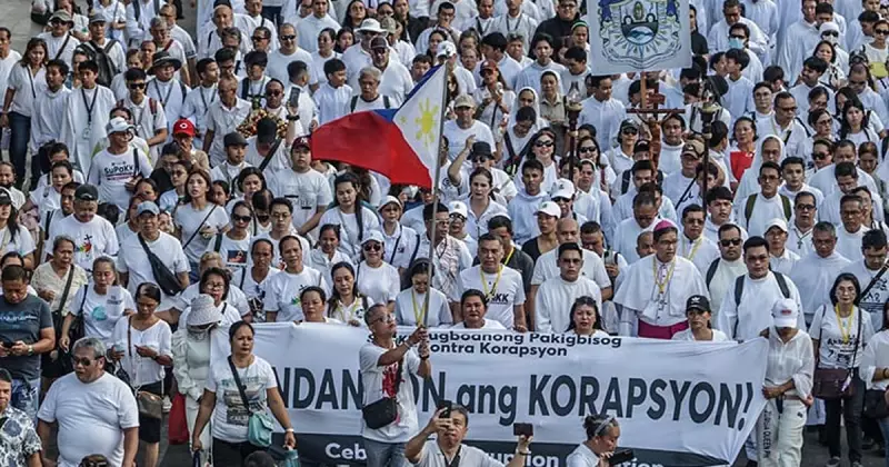 10,000 Join Cebu Anti-Corruption Rally Led by Archbishop Uy