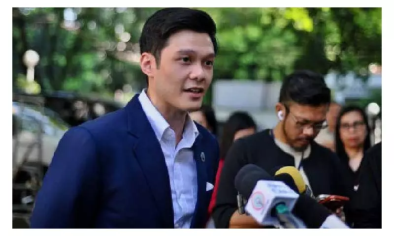 Gov't Tracks Ex-DPWH Chief Bonoan's US Trip Amid Bulacan Probe