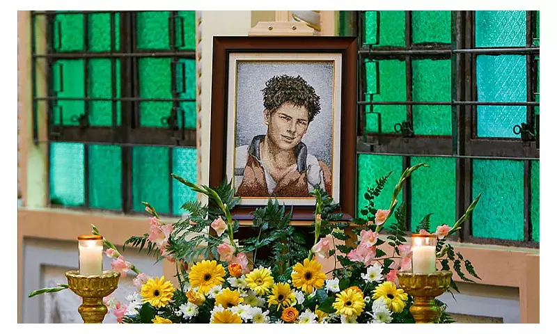 Heart Relic of Carlo Acutis Arrives in Philippines for 18-Day Tour