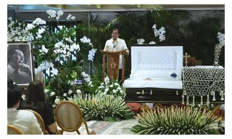 Marcos Jr. Honors Juan Ponce Enrile as Mentor and Legal Genius in Palace Tribute