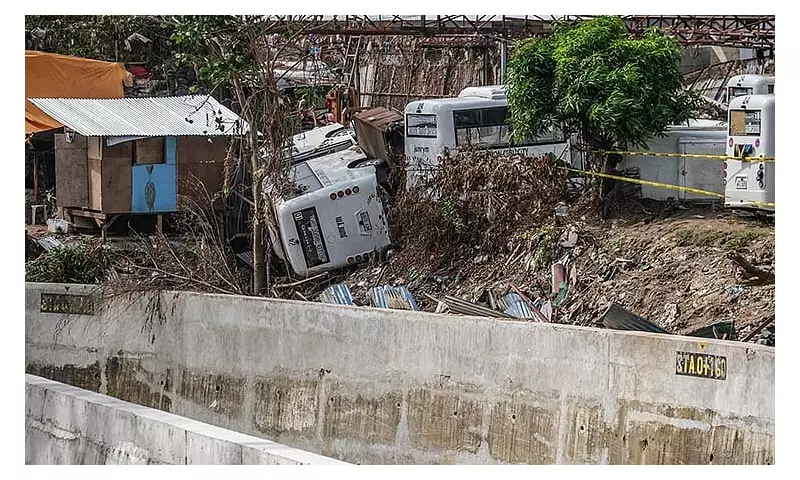 Over 300 PUVs Remain Off-Road in Cebu After Typhoon Tino Flooding