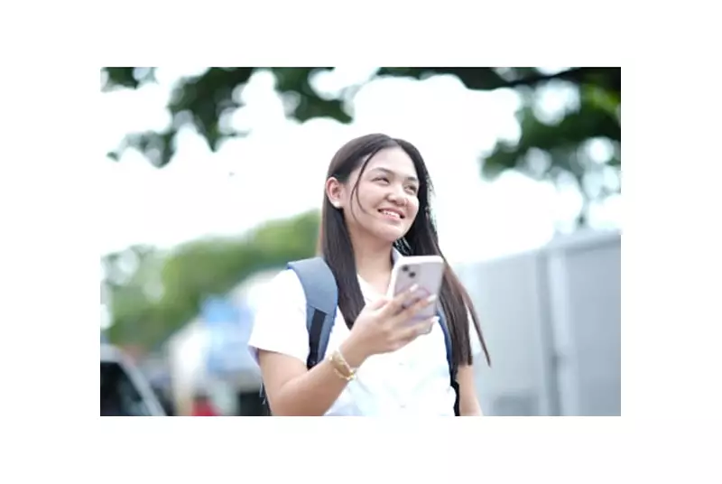 Study Now, Pay Later Program Helps Filipino Working Students Graduate