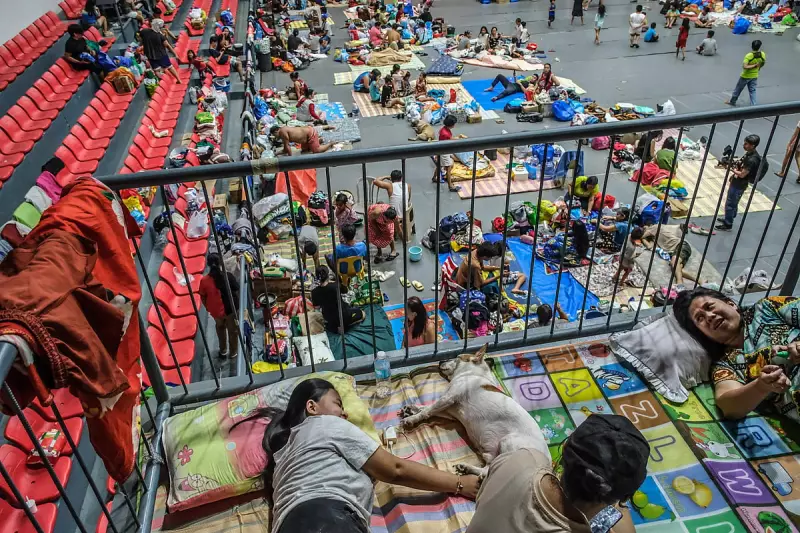 Typhoon Survivors in Cebu Face Critical Shortage of Water and Rebuilding Tools