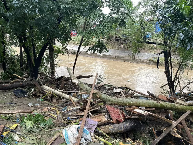 Typhoon Tino Claims 9 Lives in Mandaue City: Community Reels From Storm's Fury