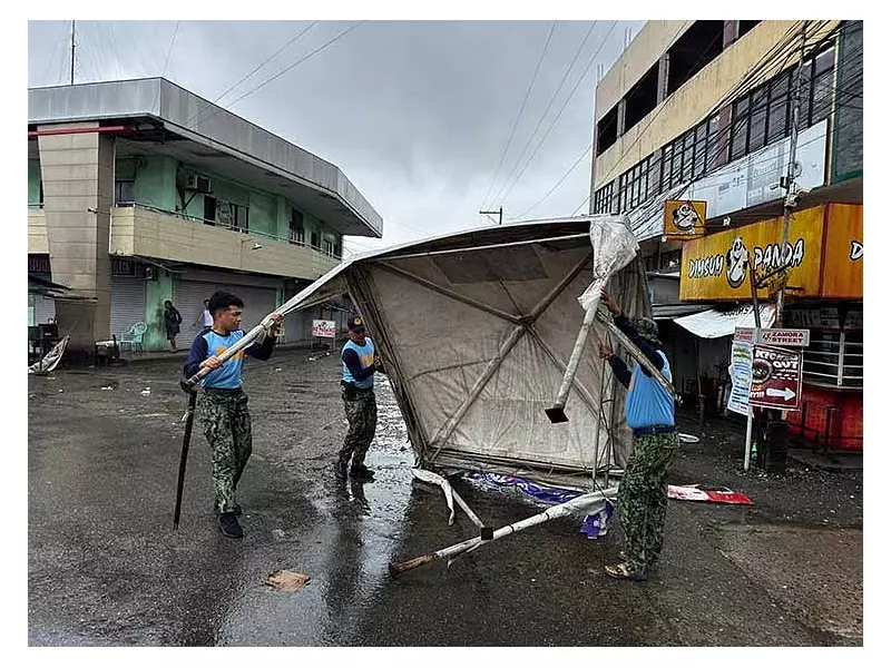 Typhoon Tino Ravages Western Visayas: Thousands Forced to Evacuate as Storm Wreaks Havoc