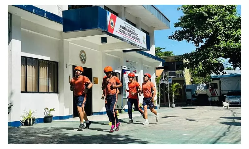 Typhoon Uwan Forces Coast Guard to Suspend Sea Travel to Luzon, Visayas