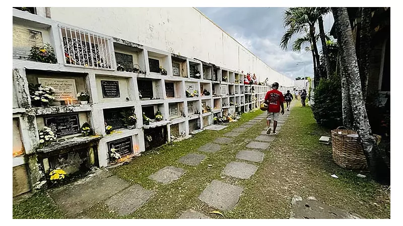 Undas 2025 in Western Visayas: Police Region 6 Reports Peaceful and Orderly Observance