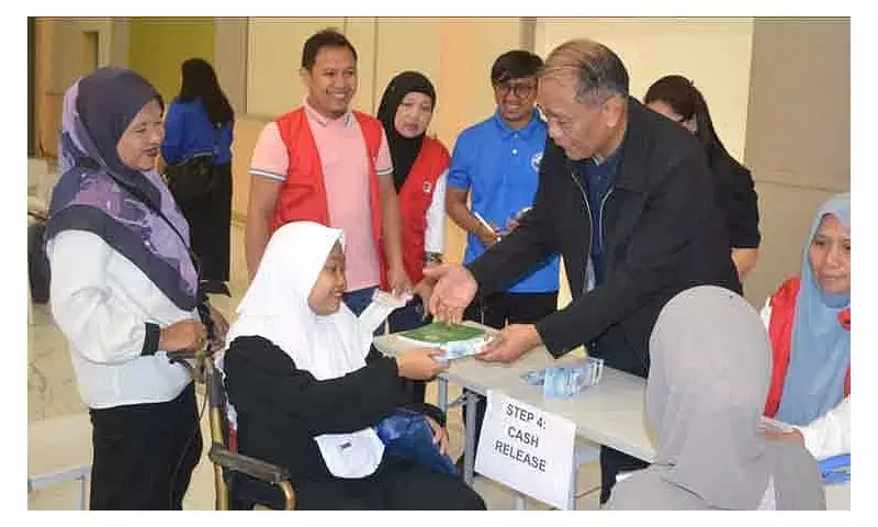 1,767 Children of Ex-MILF Fighters Get P25K Education Aid in Cotabato