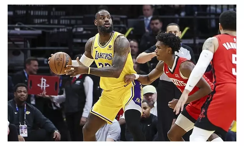 Amen Thompson Outshines Idol LeBron James as Rockets Dominate Lakers on Christmas