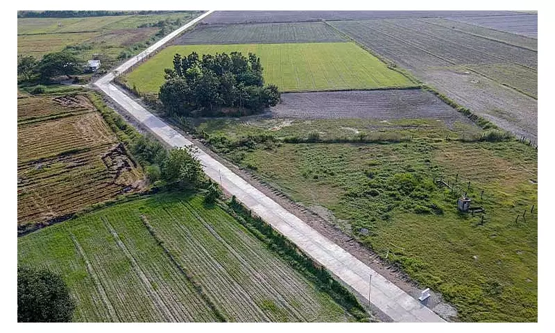 DA-Davao Denies 'Selling' Farm-to-Market Road Projects to Contractors