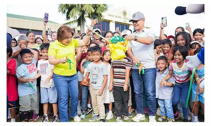 Davao de Oro Leaders Bring Christmas Cheer to Children, Hospital Patients