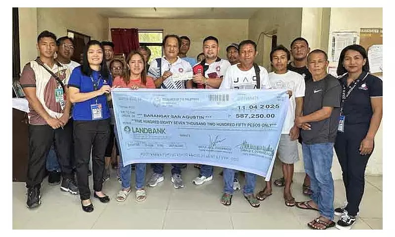 Dole-Davao Grants P587K Aid to Sta. Maria Fisherfolk Groups
