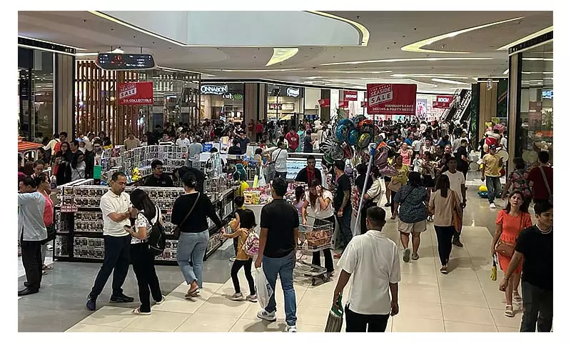 Filipino Shoppers Split Spending: 20% Buy Clothes Online, 20% Prefer Stores for Medicine