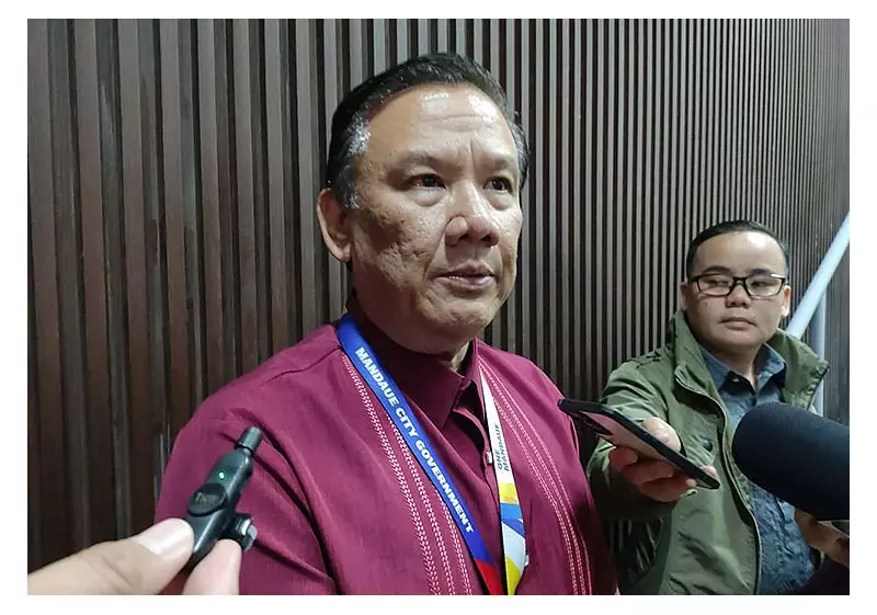 Mandaue City Fast-Tracks P20k, P5k Bonuses for Employees After Marcos Order