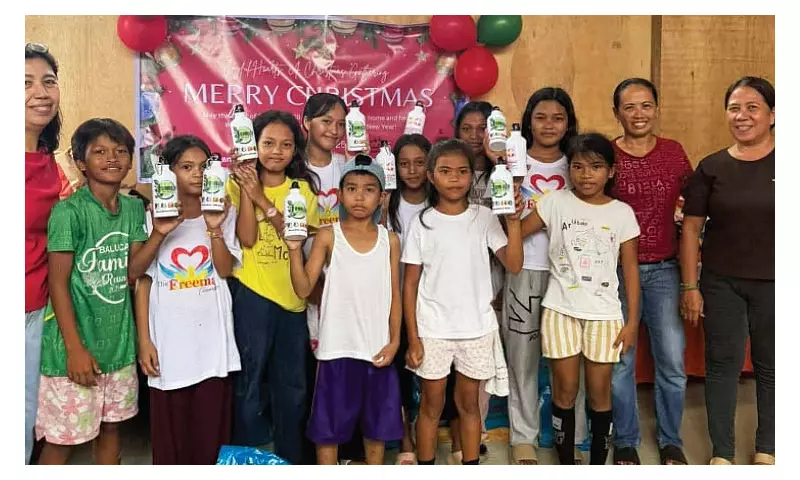Over 100 Kids Celebrate Christmas at Soong Dumpsite Gathering