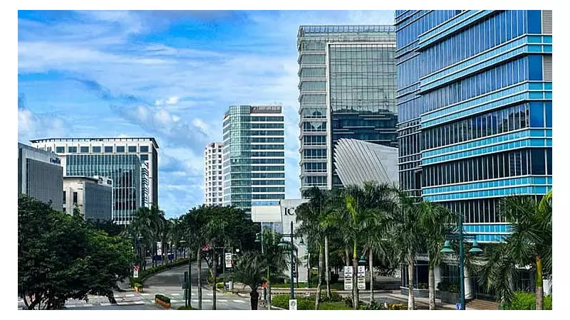 Philippine Business Confidence Rises to 29.7% in Q4 2025 Amid Holiday Hopes