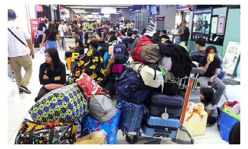 PNP Warns: Don't Post Holiday Travel Plans on Social Media