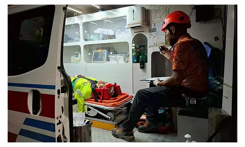 Street Cleaner, Motorcyclist Injured in Early Morning Cebu City Collision