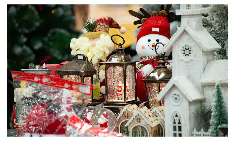 Why Christmas Lights Boost Your Mood: Science of Holiday Cheer