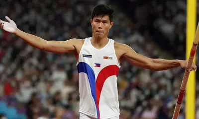 EJ Obiena Celebrates Christmas in PH After 8 Years, Reflects on 2025 Season