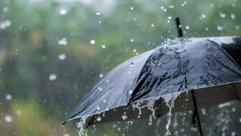 Amihan Brings Widespread Light Rains Across Philippines, PAGASA Monitors LPAs