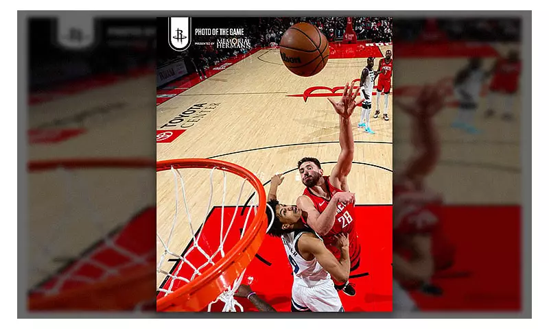 Kevin Durant's 39 Points Lead Rockets to 110-105 Win Over Timberwolves