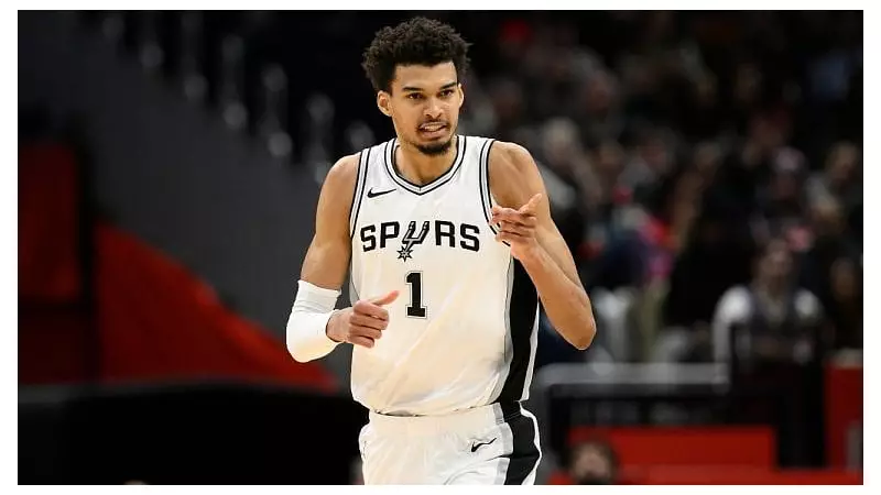 Victor Wembanyama Avoids Serious Knee Injury, Out vs Pacers