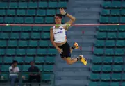 EJ Obiena Kicks Off 2026 Season with Bronze at ISTAF Indoor Meet in Germany