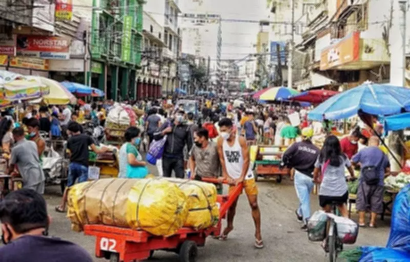 Cebu2World Megawide Assures Carbon Market Vendors of Affordable Rates Amid Redevelopment