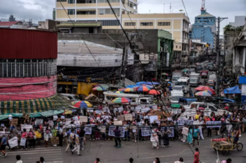 Cebu's Carbon Market Modernization Sparks Vendor vs. Developer Clash Over Privatization