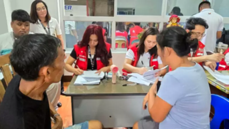 DSWD Provides Financial Aid to Iloilo Fire Victims in Jaro District
