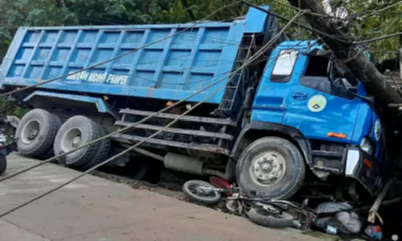 Garbage Truck Crashes into Electric Post in Cebu City, Causing Power Disruption