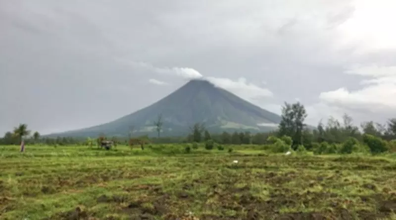 Mayon Volcano Alert Level 3 Persists in Albay, Phivolcs Reports Intensifying Unrest