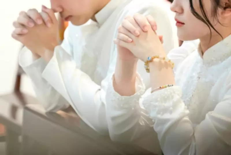 Papal Nuncio Urges Filipino Couples to Attend Mass on Valentine's Day