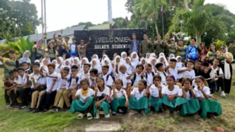 Philippine Army Brigade Hosts Educational Tour for 100 Sulu Students