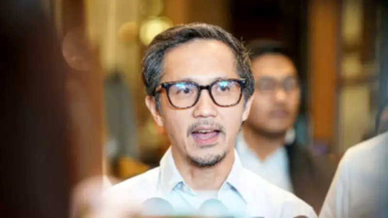 President Marcos Directs DPWH Chief Dizon to Inspect Kalayaan Islands for Tourism Boost