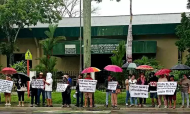 Samal Farmers Storm DAR Office Over Alleged Corporate Land Grab of 250 Hectares