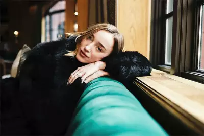 Phoebe Dynevor Lands Lead Role in 'Beach Read' Film Adaptation