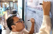 Bacolod Mayor Signs Classroom Construction Agreement with DepEd at Malacañang