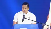 Bulacan Governor Accused of 'King-Like' Behavior on NLEX Expressway