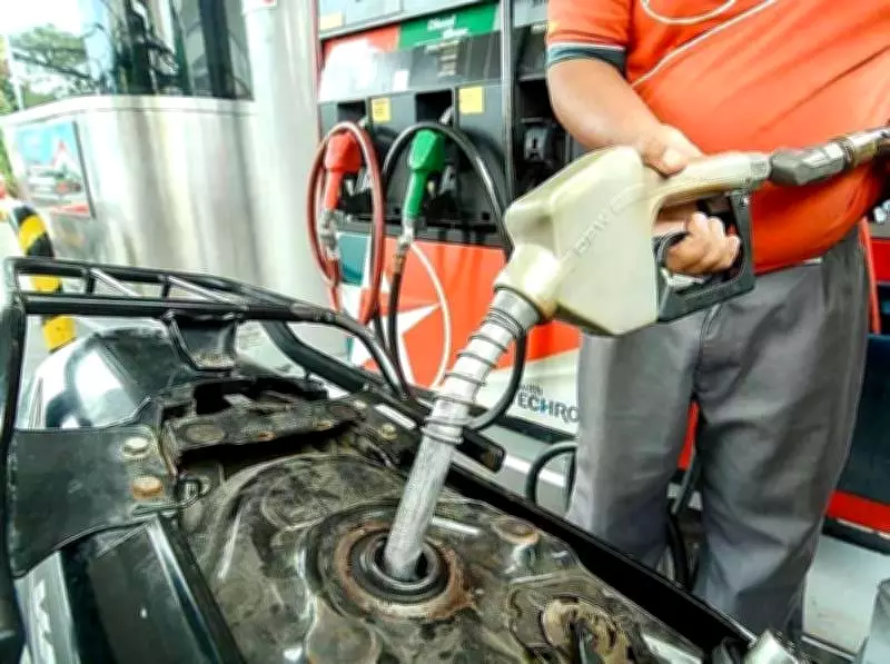 Philippine Lawmakers Push Emergency Fuel Tax Cuts Amid Middle East Conflict