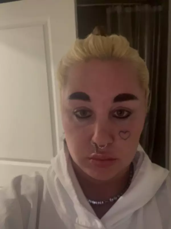 Amanda Bynes Makes Musical Comeback with New Single 'Girlfriend' After Four-Year Hiatus