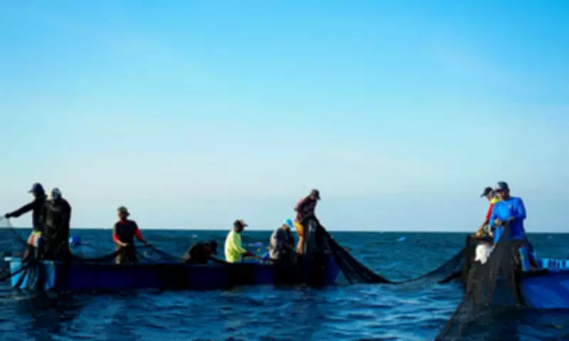 Cebu Vice Governor Glenn Soco Distributes Aid to Over 100 Fishermen in Tuburan