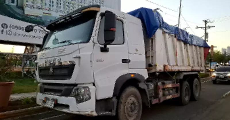 Driver trapped after van rear-ends garbage truck in SRP, Cebu