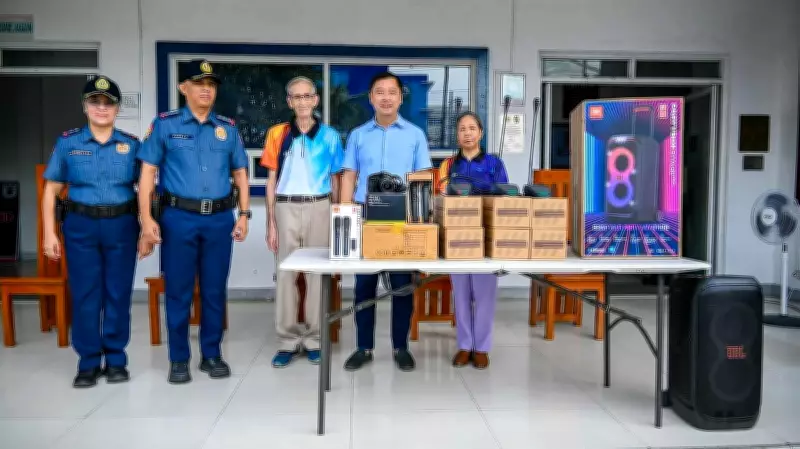Iloilo City Police Receives Communication Equipment from Advisory Group