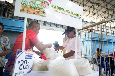 Lapu-Lapu City Distributes 10kg Rice to 250 Residents at KADIWA Pop-up Store