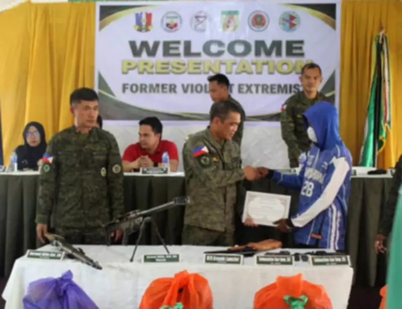 5 BIFF Members Surrender in Maguindanao del Sur, Turn Over High-Powered Firearms