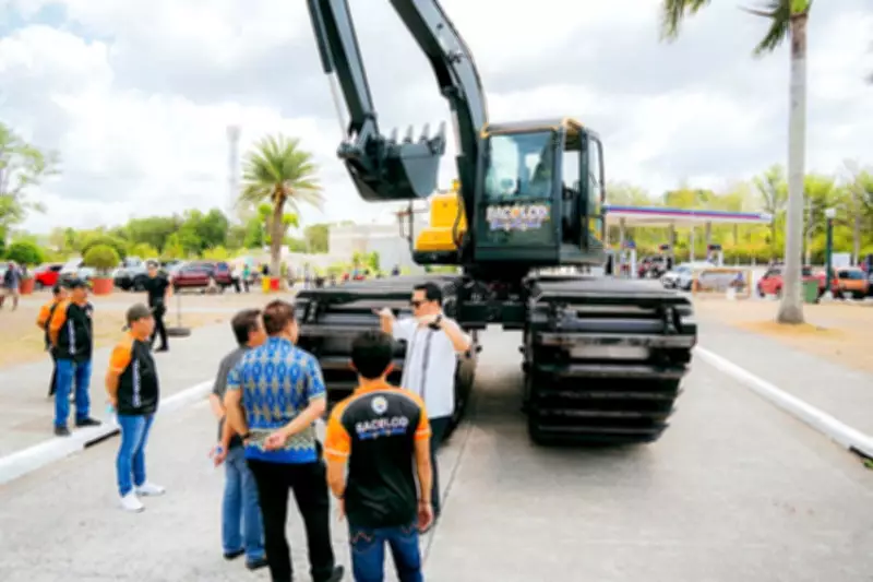 Bacolod City Acquires New Mini Amphibious Excavator for River Rehabilitation