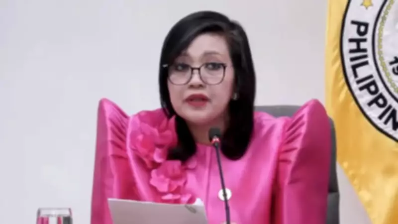 House Speaker Thanks Luistro for Leading Impeachment Hearings
