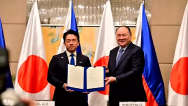 Japan, Philippines Defense Chiefs Meet to Strengthen Bilateral Ties